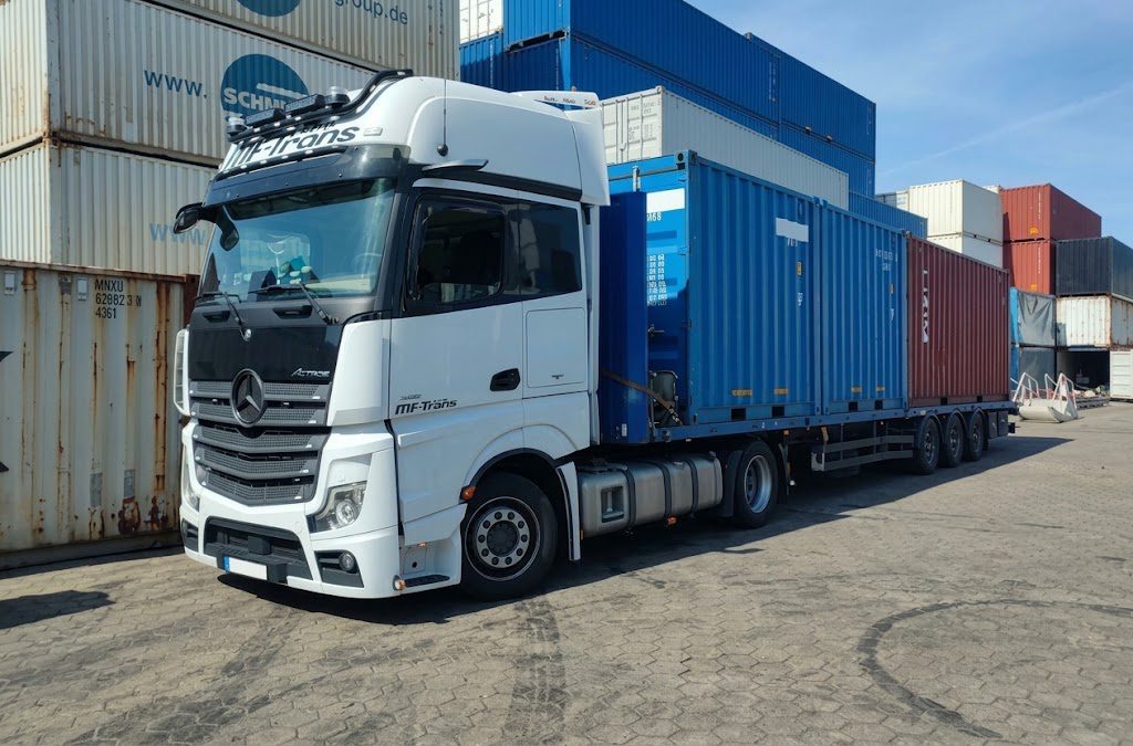 Морські контейнерні перевезення у Dry Reefer Open Top і Flat Rack