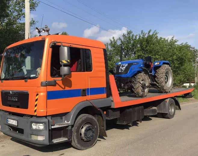 Перевезення трактора по Україні